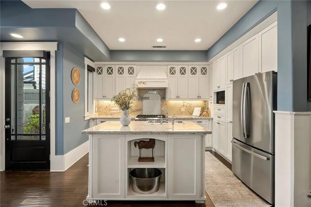 713 Larkspur Avenue Corona del Mar, CA 92625