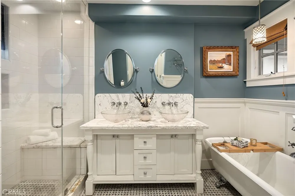713 Larkspur Avenue Corona del Mar, CA 92625