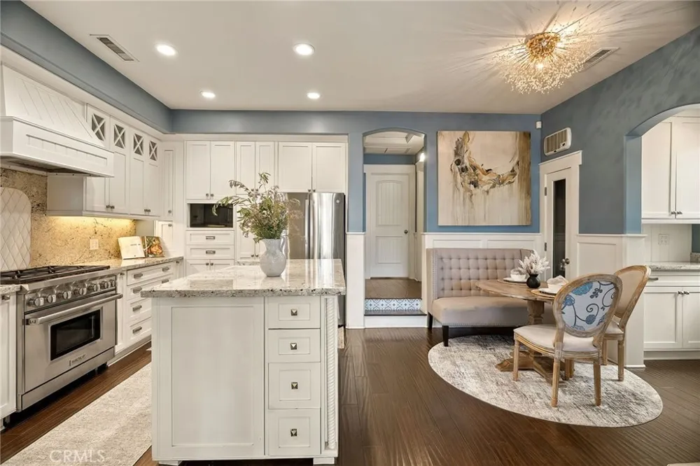 713 Larkspur Avenue Corona del Mar, CA 92625