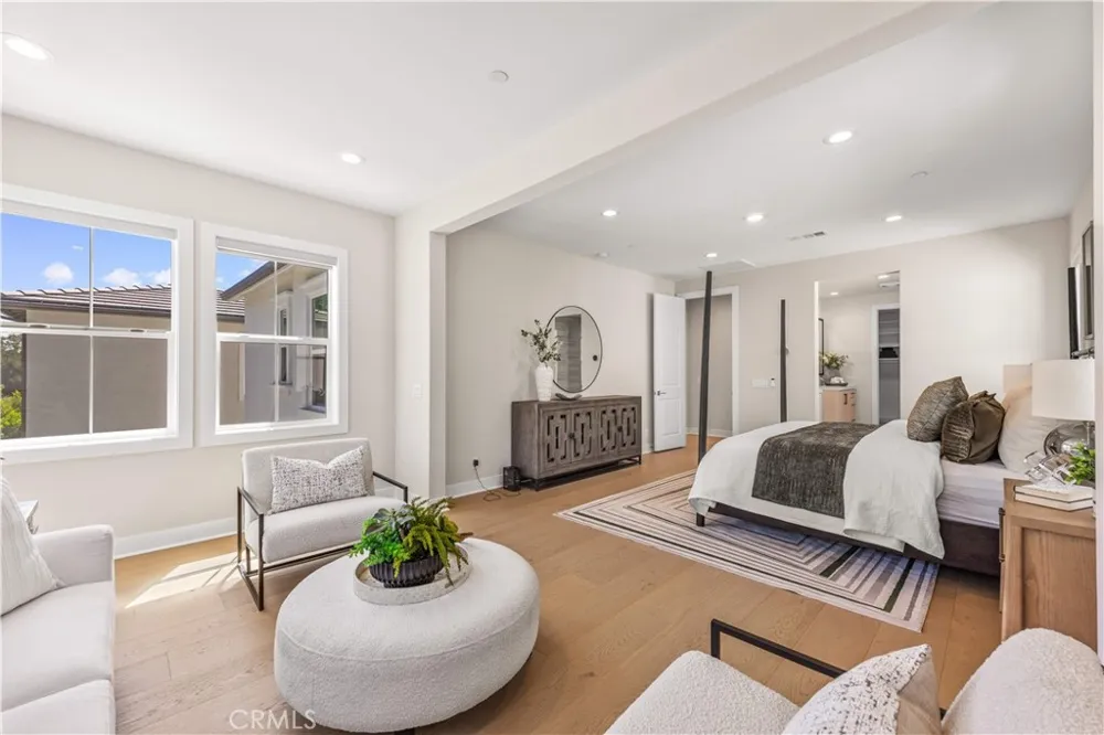 400 Riverbend Lake Forest, CA 92630