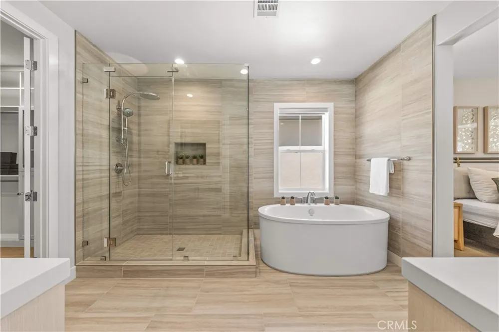 400 Riverbend Lake Forest, CA 92630