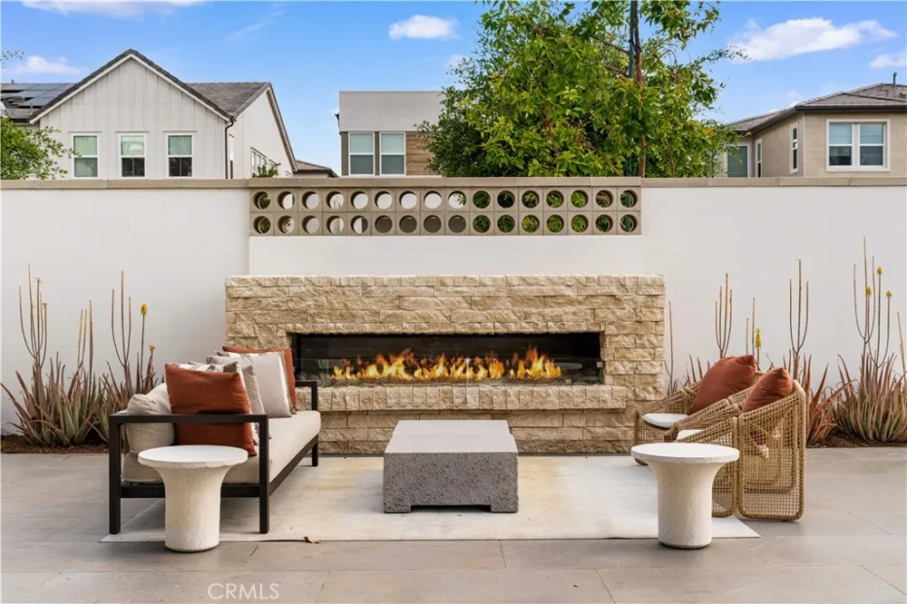 400 Riverbend Lake Forest, CA 92630