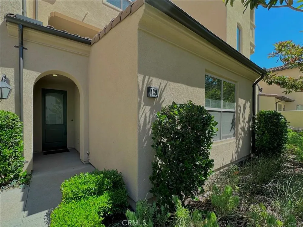 129 Briarberry Irvine, CA 92618