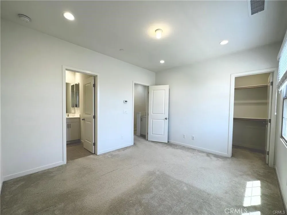 129 Briarberry Irvine, CA 92618