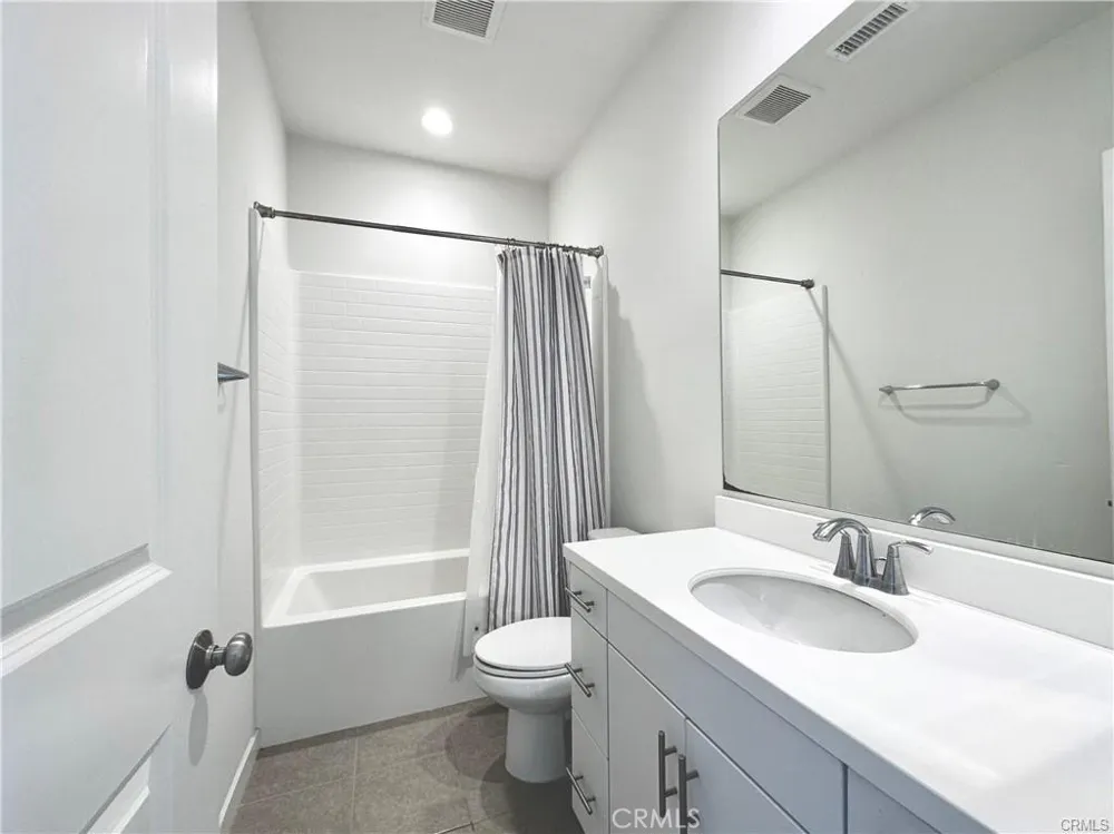 129 Briarberry Irvine, CA 92618