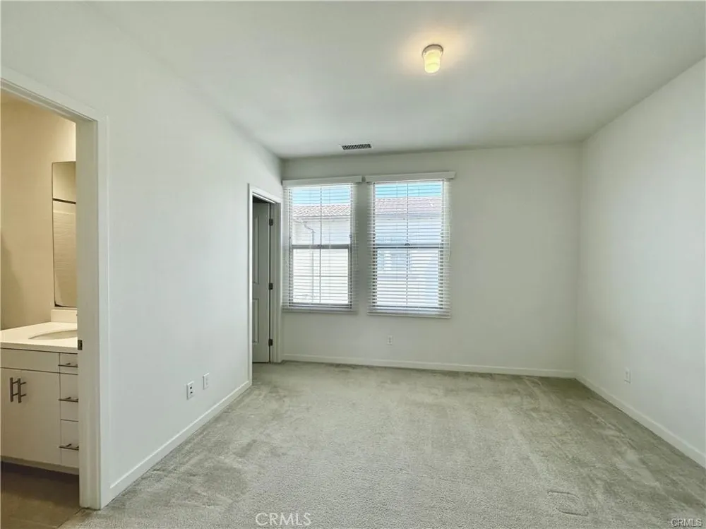 129 Briarberry Irvine, CA 92618