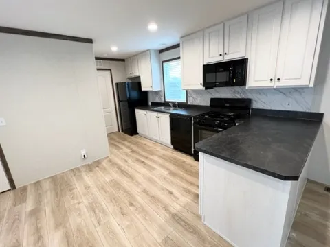46000 Geddes Road #460