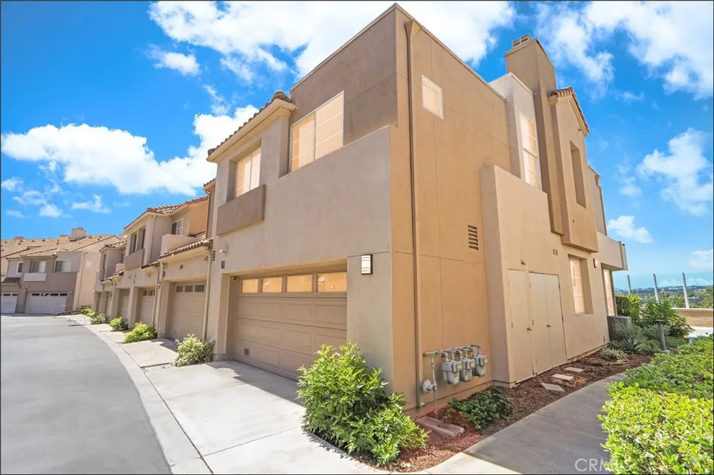 23 Southwind Aliso Viejo, CA 92656