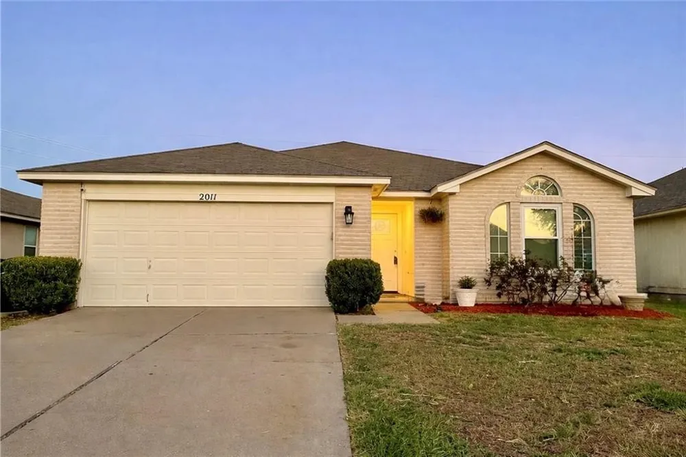 2011 Cottonwood Drive Portland, TX 78374