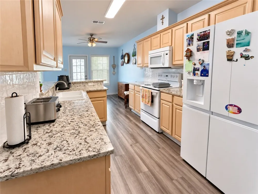 2011 Cottonwood Drive Portland, TX 78374