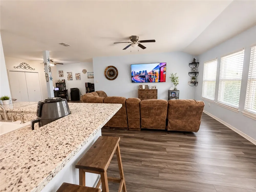 2011 Cottonwood Drive Portland, TX 78374