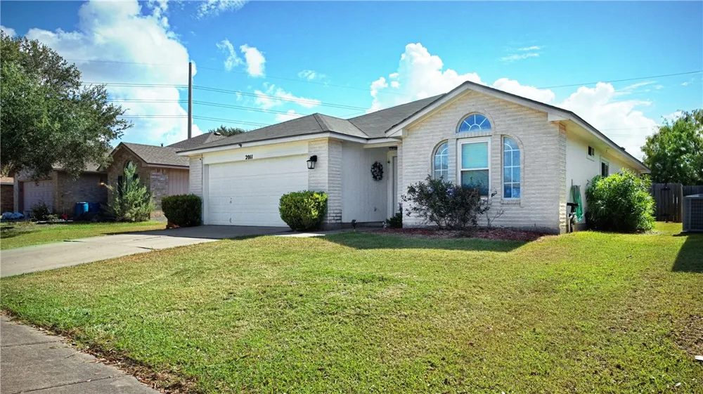 2011 Cottonwood Drive Portland, TX 78374