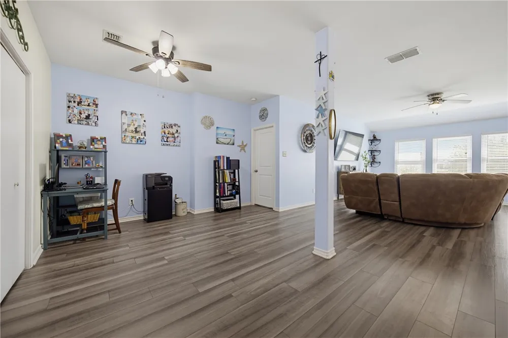 2011 Cottonwood Drive Portland, TX 78374
