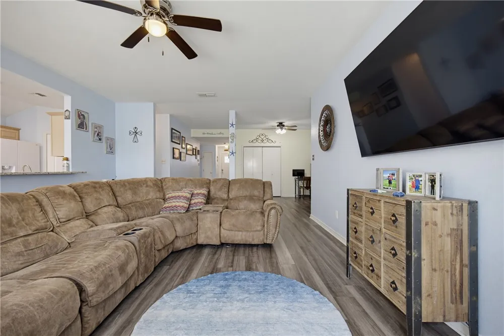 2011 Cottonwood Drive Portland, TX 78374