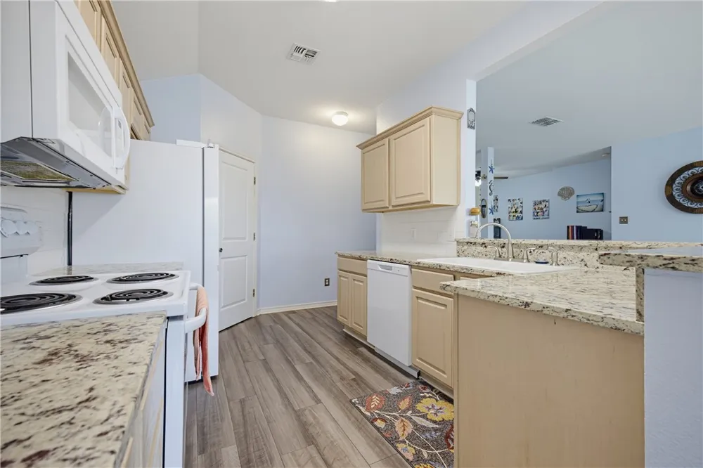 2011 Cottonwood Drive Portland, TX 78374