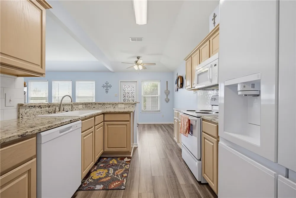 2011 Cottonwood Drive Portland, TX 78374