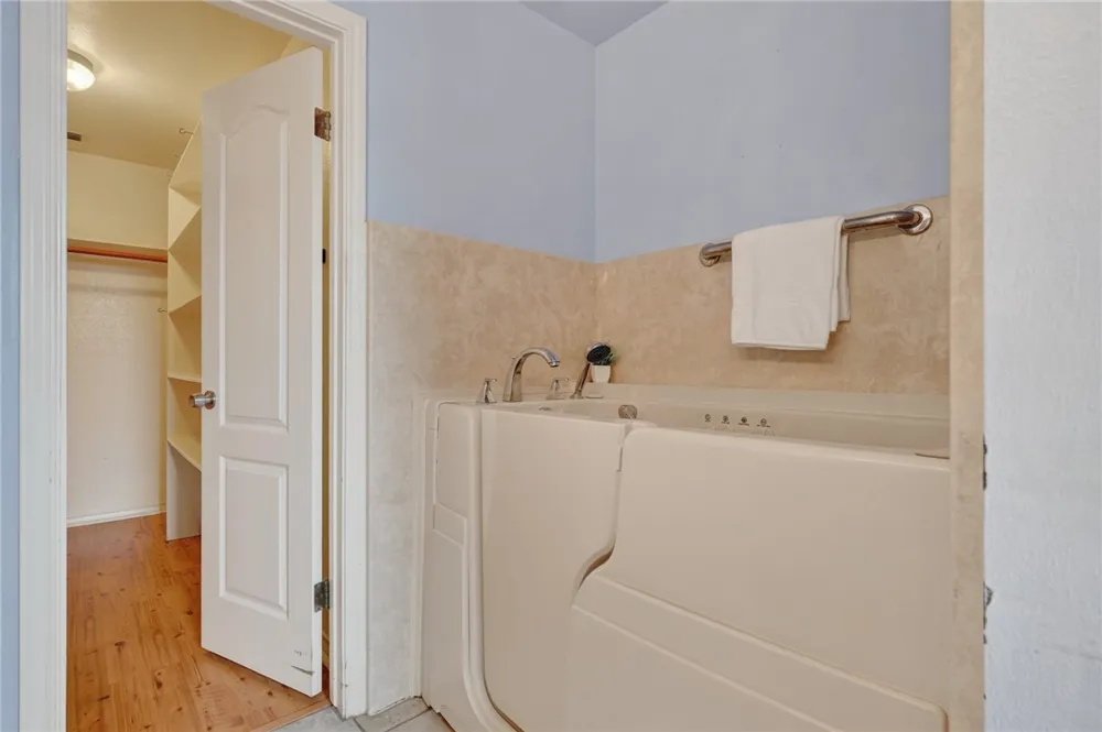 112 Presidio Drive Portland, TX 78374