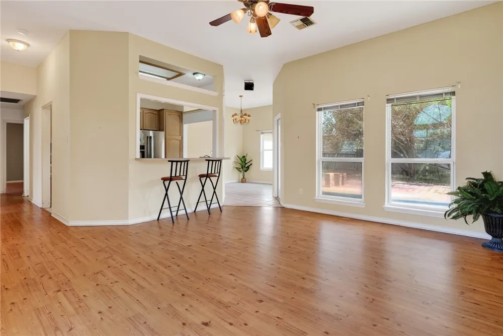 112 Presidio Drive Portland, TX 78374