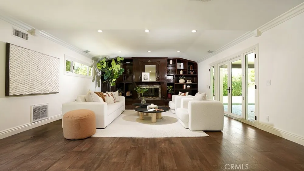 25721 Cervantes Mission Viejo, CA 92691