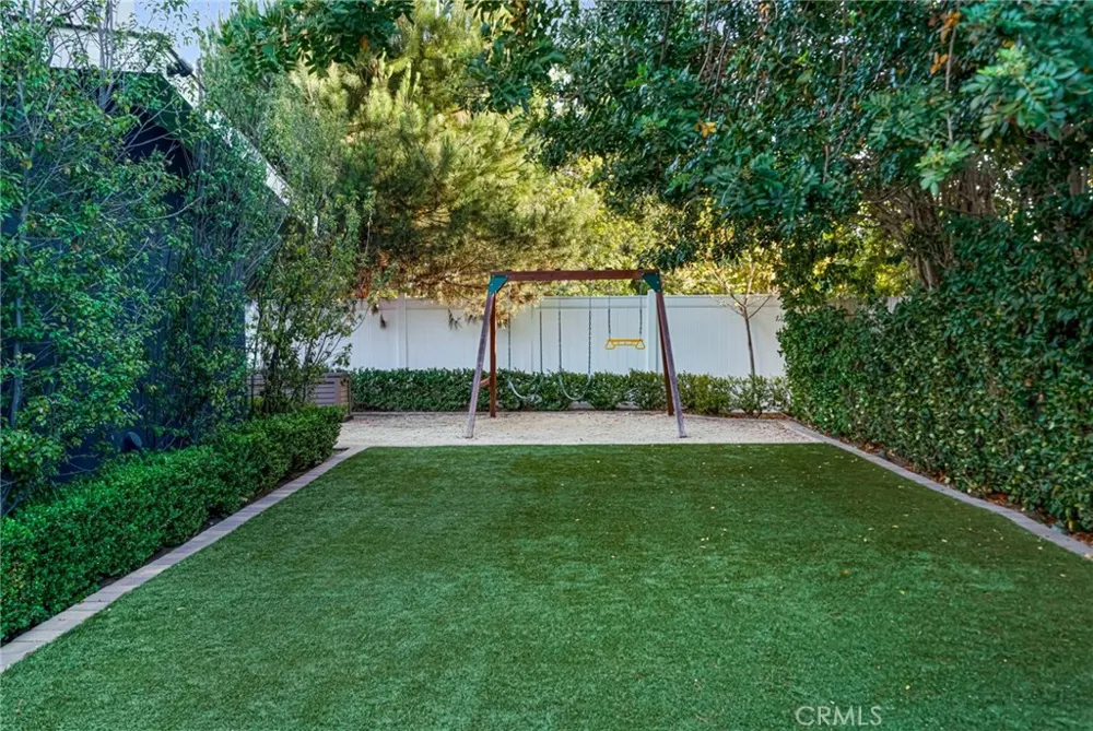 25721 Cervantes Mission Viejo, CA 92691