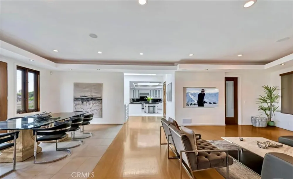 8835 Evanview Los Angeles, CA 90069