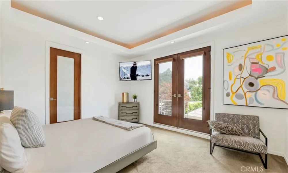 8835 Evanview Los Angeles, CA 90069