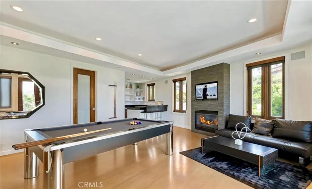 8835 Evanview Los Angeles, CA 90069