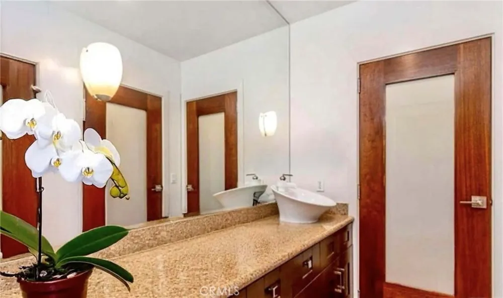 8835 Evanview Los Angeles, CA 90069