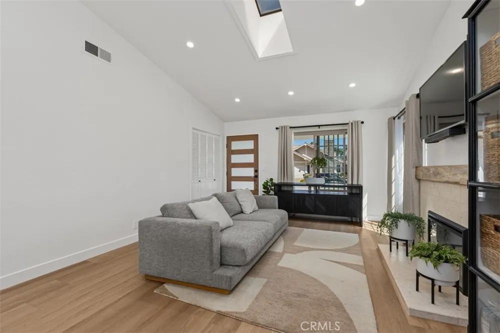 25802 Sycamore Laguna Hills, CA 92653