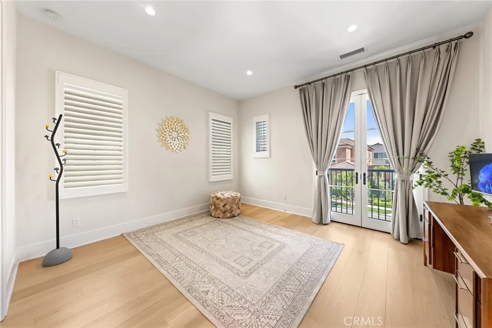 115 Green Rdg Irvine, CA 92602