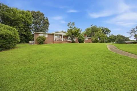 6549 Lakeshore Parkway
