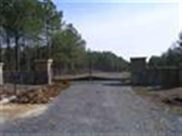 1180 Black Bear Trail Evensville, TN 37332