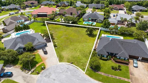 504 Parkwood Court