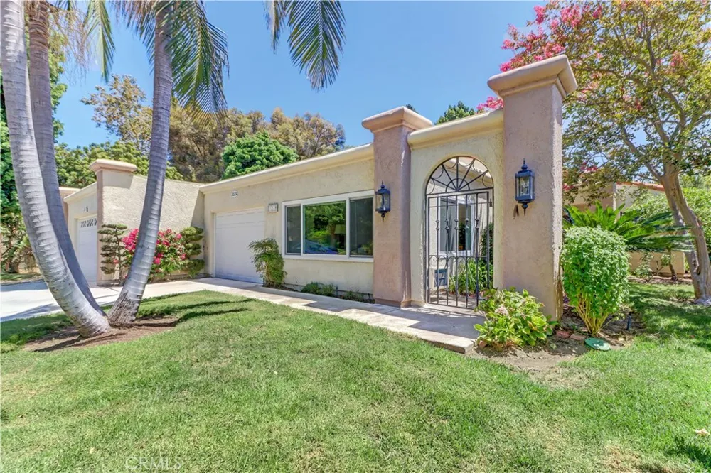 3524 Bahia Blanca W #B Laguna Woods, CA 92637