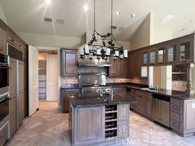 30 Burning Tree Lane Newport Beach, CA 92660