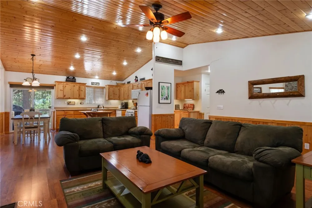 387 Vista Lane Big Bear Lake, CA 92315