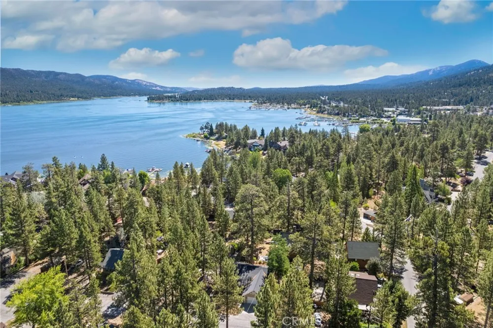 387 Vista Lane Big Bear Lake, CA 92315