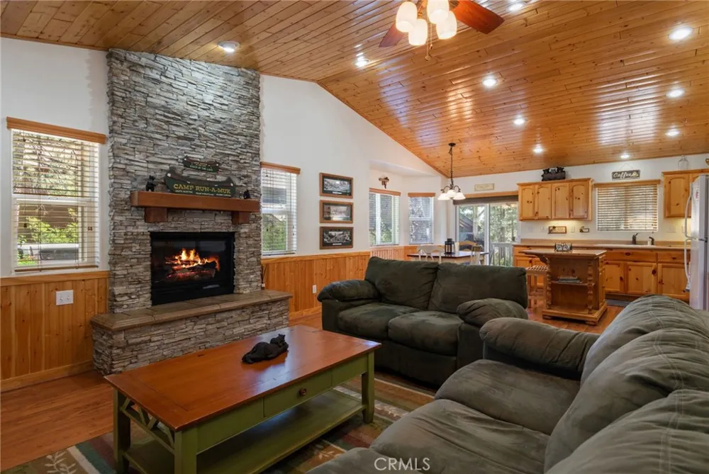 387 Vista Lane Big Bear Lake, CA 92315