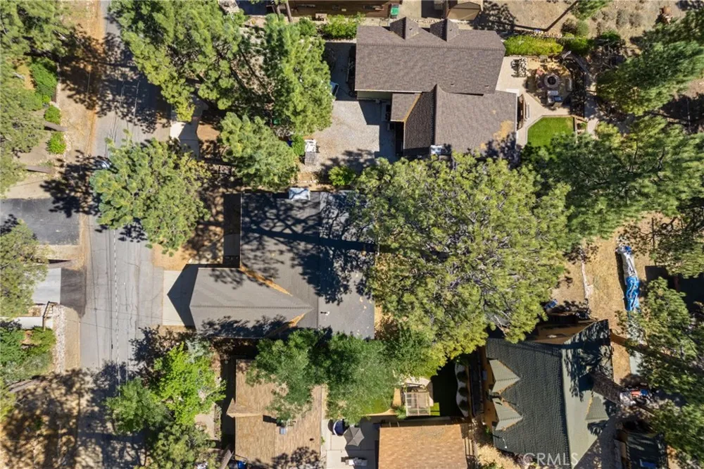 387 Vista Lane Big Bear Lake, CA 92315