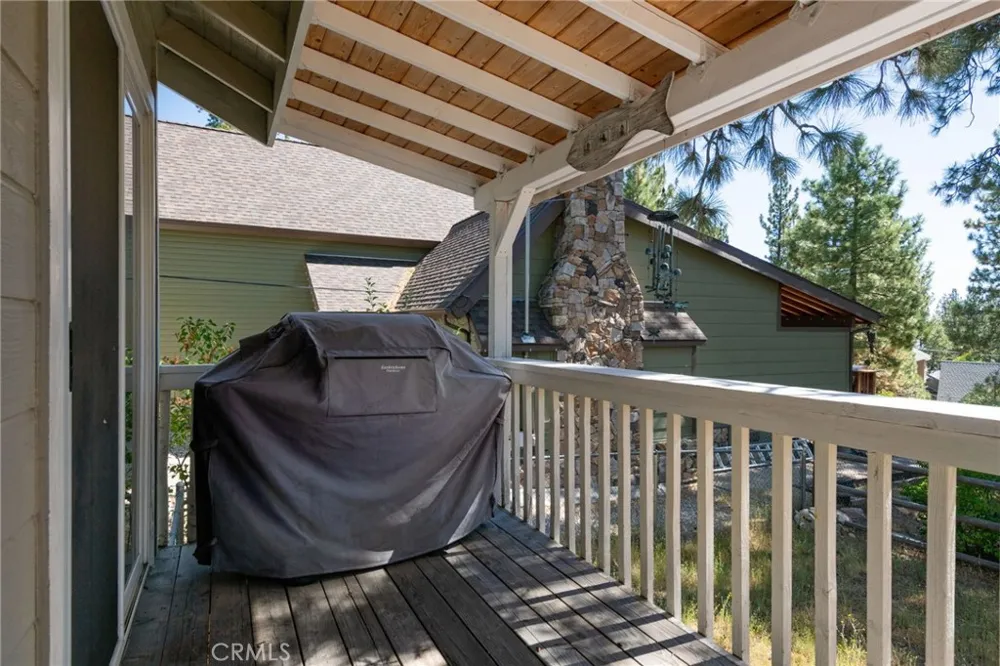 387 Vista Lane Big Bear Lake, CA 92315