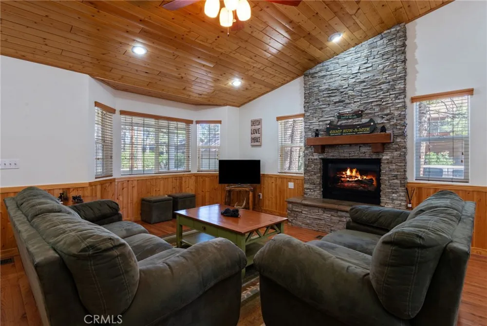 387 Vista Lane Big Bear Lake, CA 92315