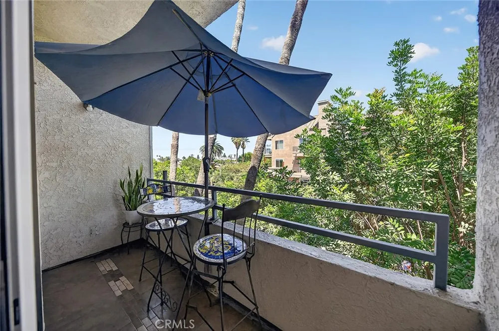 720 W 4th #318 Long Beach, CA 90802
