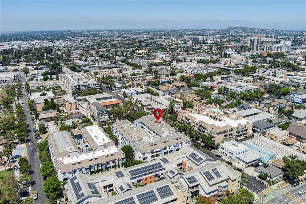 720 W 4th #318 Long Beach, CA 90802