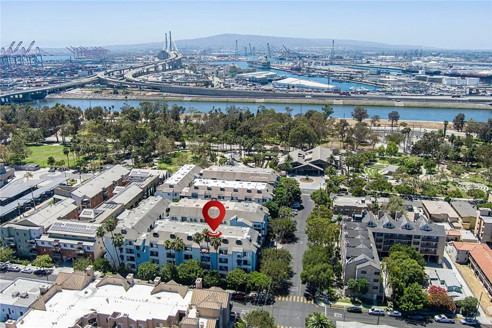720 W 4th #318 Long Beach, CA 90802