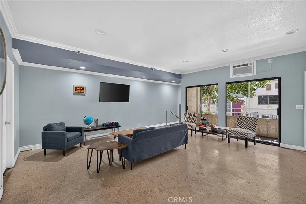 720 W 4th #318 Long Beach, CA 90802