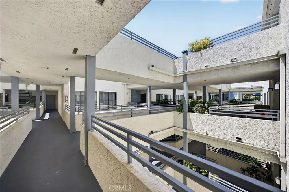 720 W 4th #318 Long Beach, CA 90802