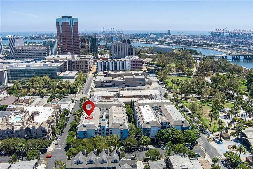 720 W 4th #318 Long Beach, CA 90802