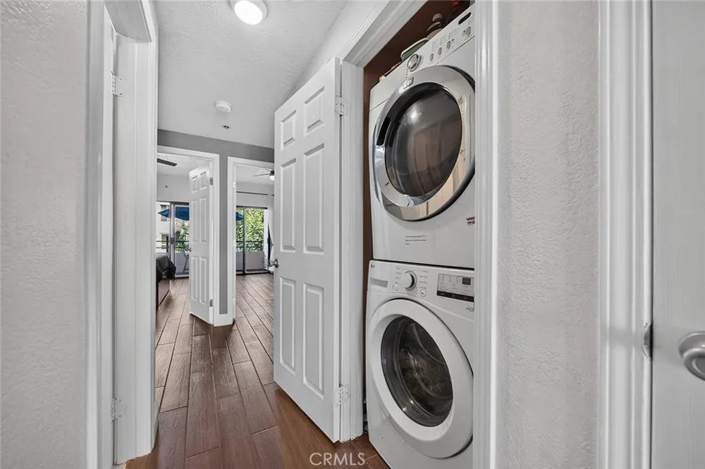 720 W 4th #318 Long Beach, CA 90802