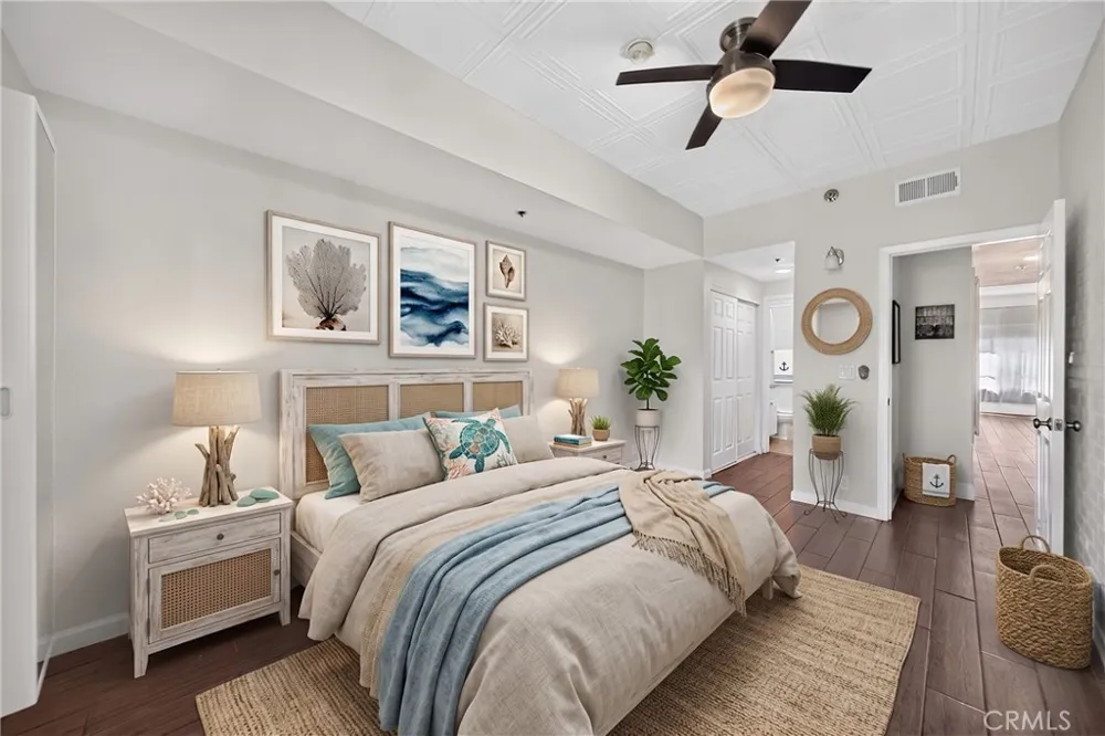 720 W 4th #318 Long Beach, CA 90802
