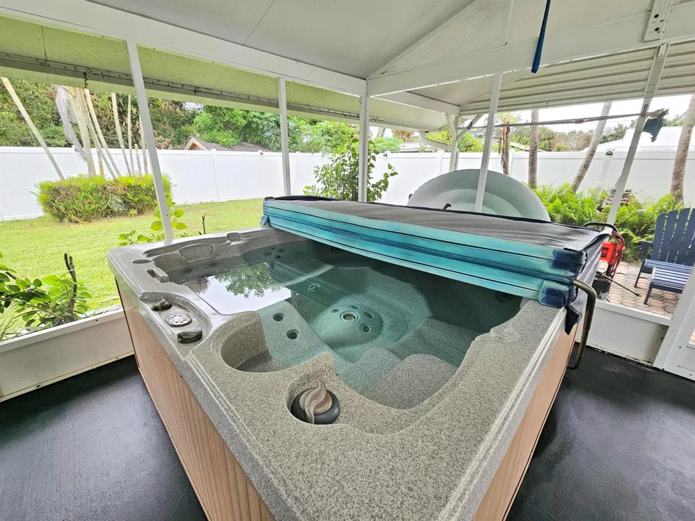 807 GRANDVIEW BOULEVARD Fort Pierce, FL 34982